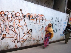 copertina-dhaka-murales-che-ricordano-le-atrocita-commesse-dallesercito-pakistano-durante-la-liberation-war-ph-della-puppa