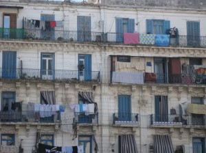  Il quartiere popolare di Algeri Bab el-Oued che Sénac amava frequentare (ph. Guidantoni).