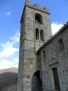  Torre medievale, oggi campanile (ph. Fresta).