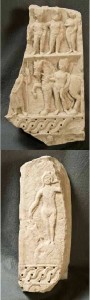 Frammento-di-stele-votiva-a-Saturno-con-Dioscuri-e-altre-divinità-Da-Cartagine.