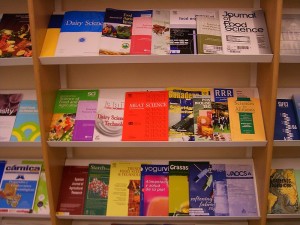 800px-vitoria-university-library-food-science-journals-4489