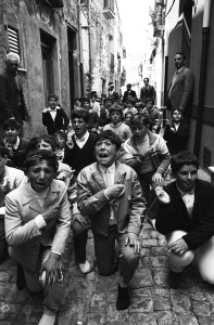 Sicilia, Geraci Siculo, Battienti del Crocifisso, 1986 (ph. Melo Minnella 