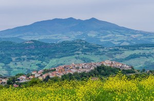 Rapona e il Monte Vultura (ph. Gianvito Tozzi)