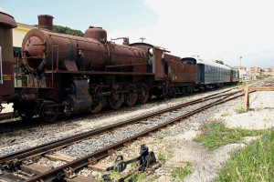 Stazione di Castelvetrano, trasferimento a Palermo della storica locomotiva a vapore 740_300 (utilizzata sul set del film "Il padrino"),per restauro (ph. Antonino Giglio)
