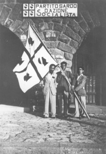 Tra i militanti del Partito sardo d'Azione a Carbonia, 1948