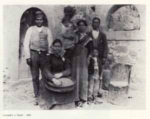 Gruppo familiare, fine secolo XIX (ph. Giovanni Verga)