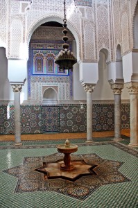 Stella a otto punte nel pavimento del mausoleo del   sultano Mulay Ismail Meknes