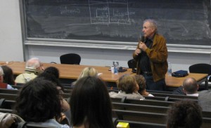  Lutt durante un seminario a Milano