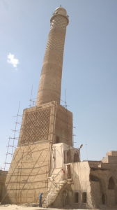 1-mosul-iraq-lo-storico-minareto-al-hadba-presso-la-moschea-di-grand-al-nuriin-archivio-heritage-at-risk-in-iraq-unesco