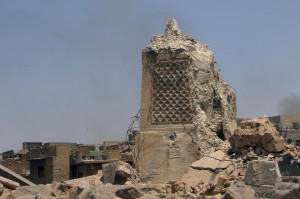  Mosul (Iraq). Lo storico minareto al-Hadba presso la moschea di Grand al-Nuriin Nuri distrutto il 22 giugno 2017 (Cortesia d Alaa Al-Marjani, The Crusader Journal Publishing).