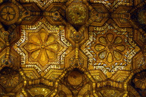 Cappella-Palatina-Palermo-soffitto-ligneo-particolare-di-muquamas