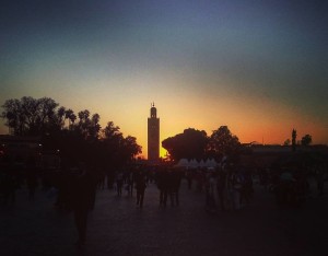 Piazza-Jeema-el-Fna-sunset-Marrakech-ph.-E.-Scopelliti