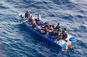barcone-in-difficolta-nel-mediterraneo-salvini-i-famosi-20-migranti-salvati-dalla-libia