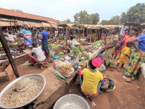 Il mercato di Bozoum, Repubblica Centrafricana, marzo 2018 (ph. Jacopo Lentini)