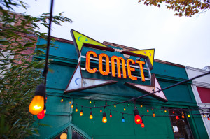 Insegna della Comet Ping Pong, locale al centro del “Pizzagate” 