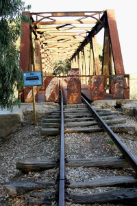 Linea ferrata e ponte di ferro sul Belice (ph. Nino Giaramidaro)