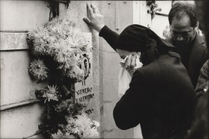 Cordoglio nei cimiteri calabresi, anni 70 (ph. Marina Malabotti)