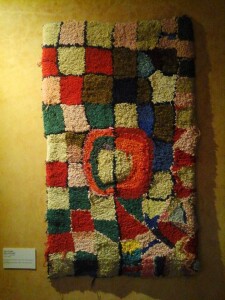 Type de tapis exposés au musée boucharouite à Marrakech.  Cliché Souhaila El Jinani, Juillet 2018 