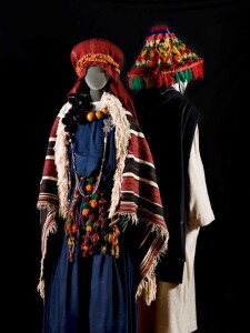 Type d’habit berbère exposé au musée berbère à Marrakech.  Cliché Souhaila El Jinani, Juillet 2018 
