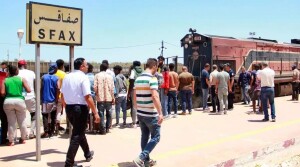Migranti in transito nella cittadini di Sfax (da Nigrizia)