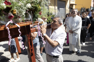 Processione della Virgen de Cocharcas per le vie di Casali di Mentana (RM), settembre 2023