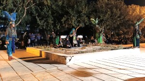 Taʽziye-ye Ḥażrat-e ʽAbbās, l’imam Ḥusayn interloquisce con ʽAbbās in presenza delle donne della Casa. Qom, 7 luglio 2022 (7 ḏū al-ḥiǧǧa 1443) ph. Savatore Amenta).