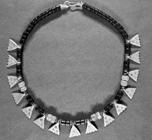 collana Ait Khabbash con pendenti triangolari